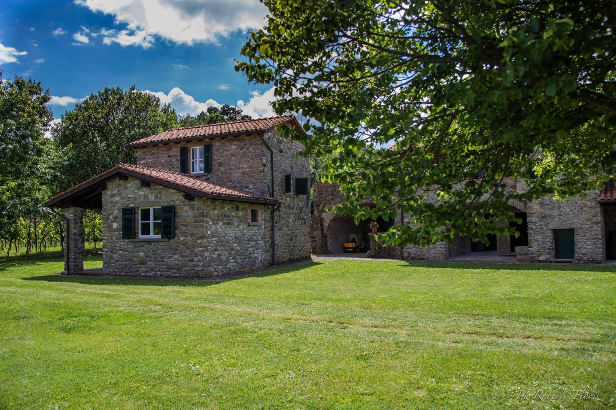 Coriana Apartments & Villas Mulazzo Buitenkant foto